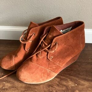 TOMS ankle boot wedges